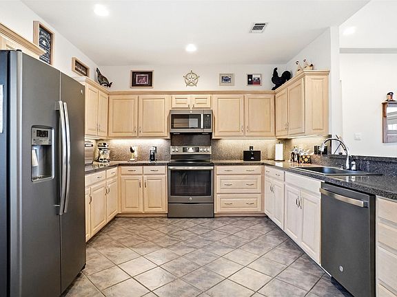 5th image of 207 Bonita Dr