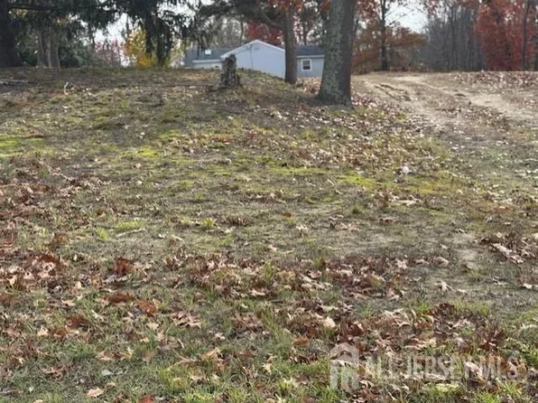 1207 Marlboro Rd, Old Bridge, NJ 08857