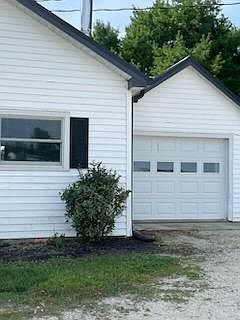 3rd image of 4468 S Bloomingport Rd