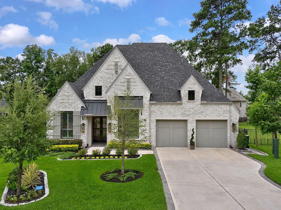 1st image of 115 Emerald Isle Ct