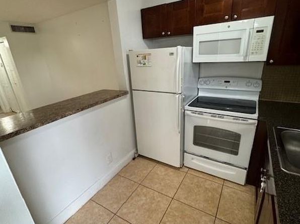 5661 SW 36th Ct APT 203