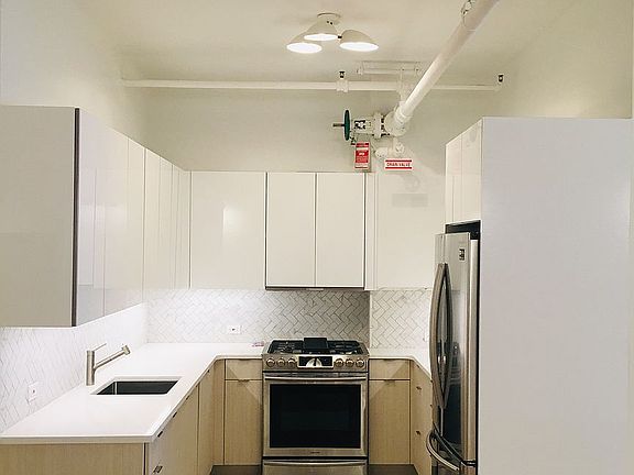 2nd image of 215 W 20th St Ste 2W