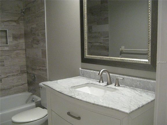 4th image of 7221 Las Casas Dr