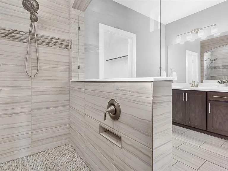 1131 Alpine Dr — Photo 31
