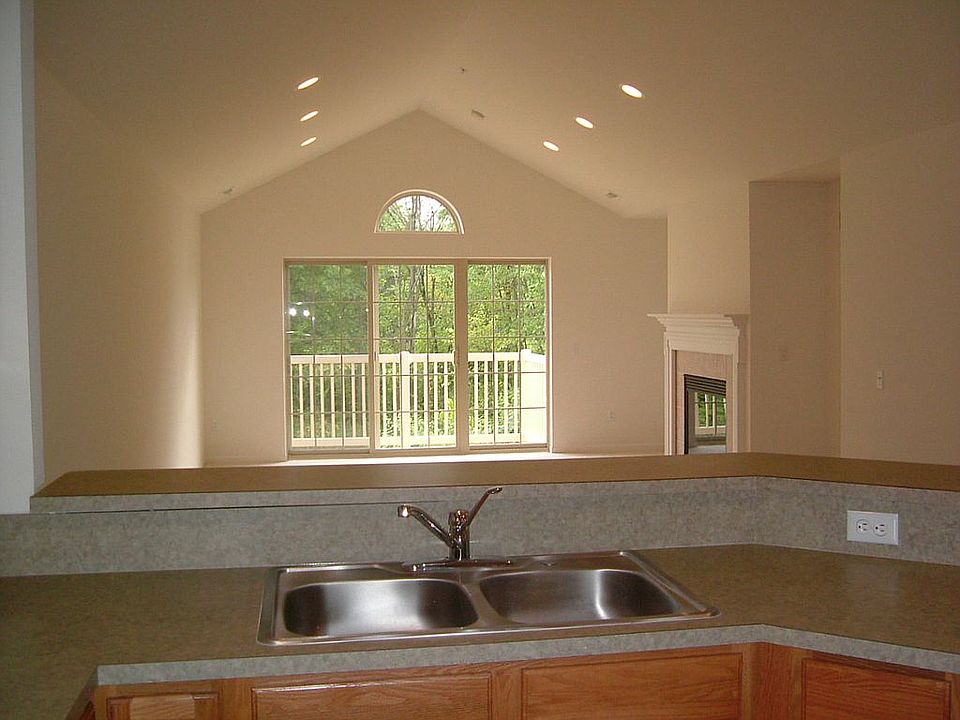 2nd image of 7620 Lacy Dr #27