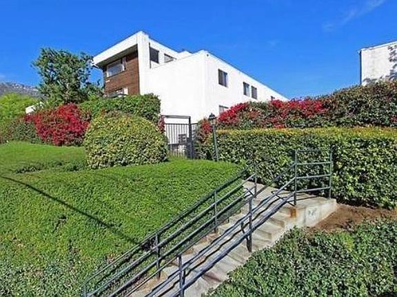 2nd image of 2650 Lake Ave APT 2