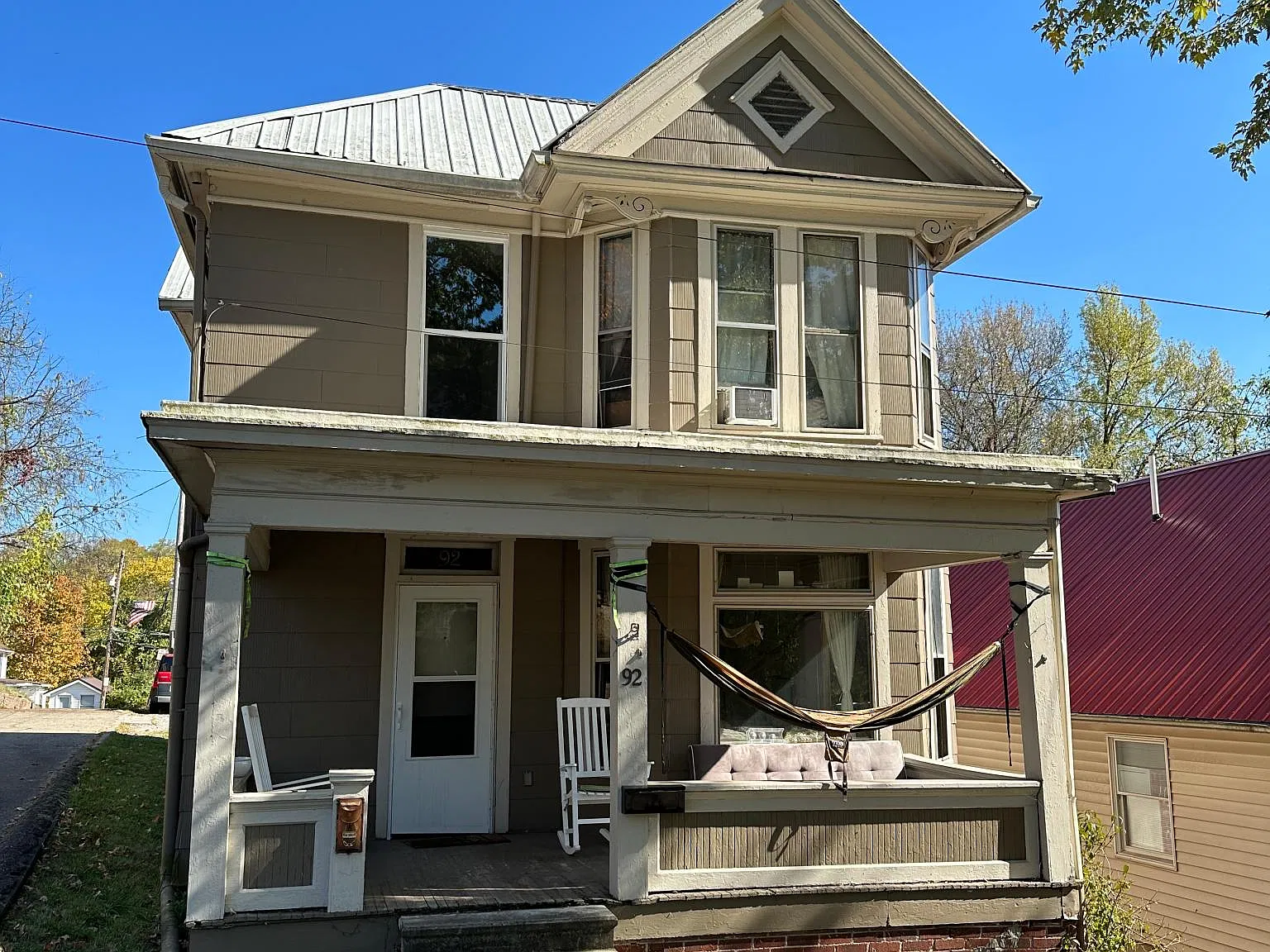 4 bed, 1800 sqft, $1,800 — Photo 2