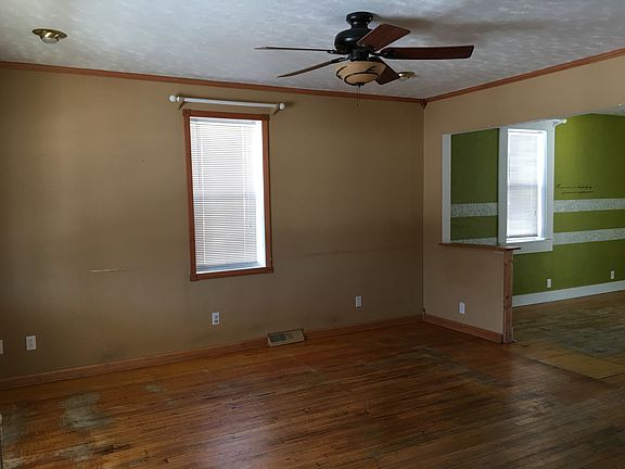 2nd image of 802 5th St