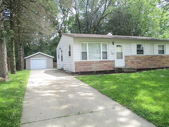 2nd image of 2120 Belmont Ave