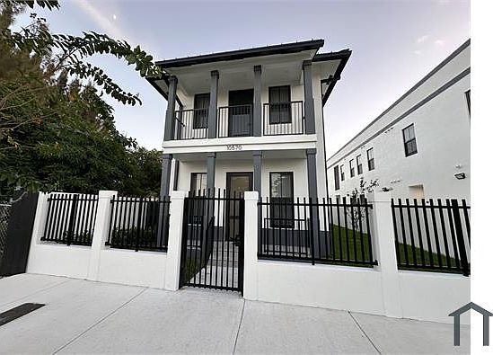 1st image of 10570 SW 177th St