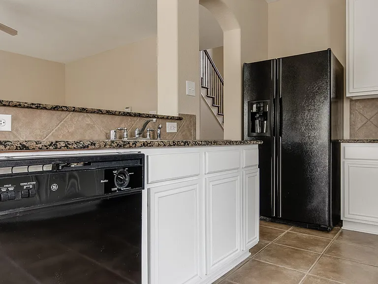 249 Niagara Falls Dr — Photo 13