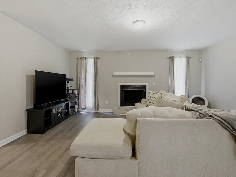 6853 Marlowe Dr — Photo 9
