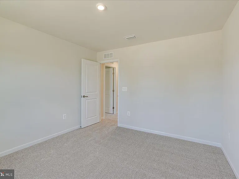 18045 South Village Dr — Photo 29
