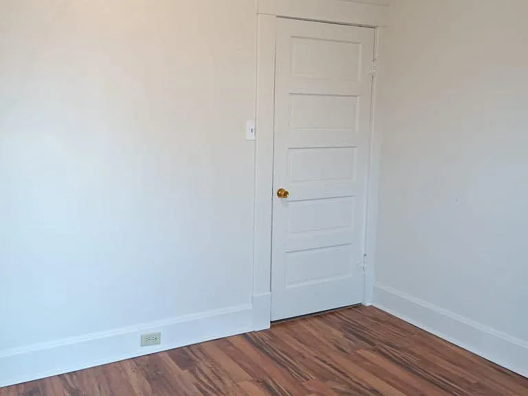 1437 N Water St — Photo 9