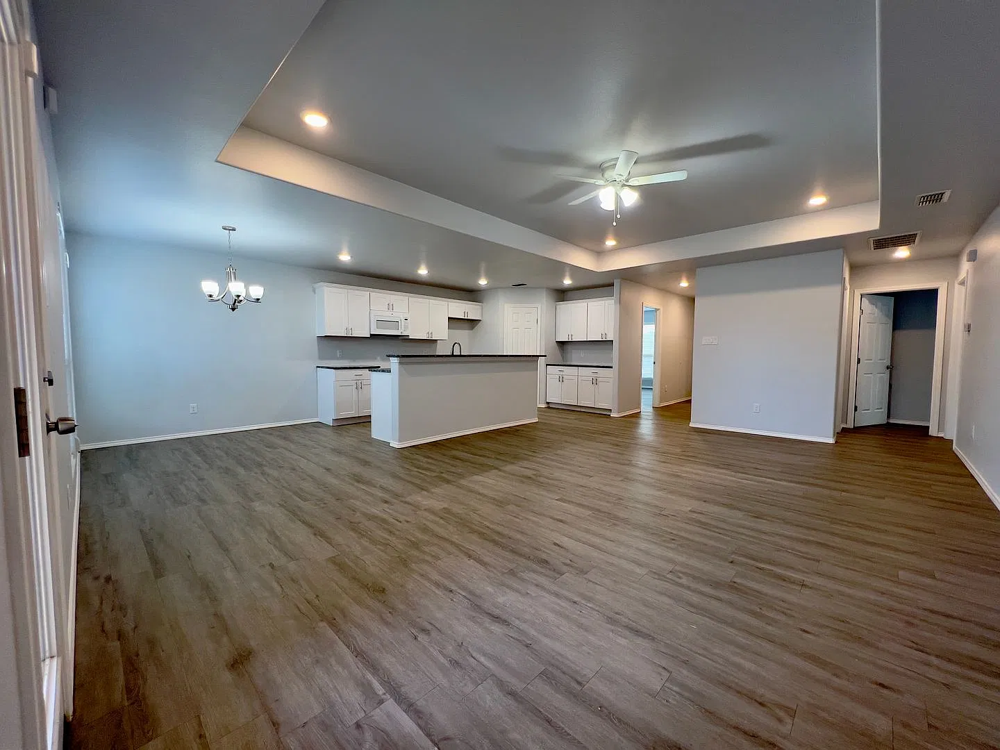 Great 4 Bedroom in Frenship ISD — Photo 2