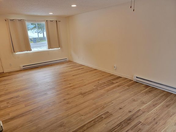 3rd image of 12225 57th Pl SE