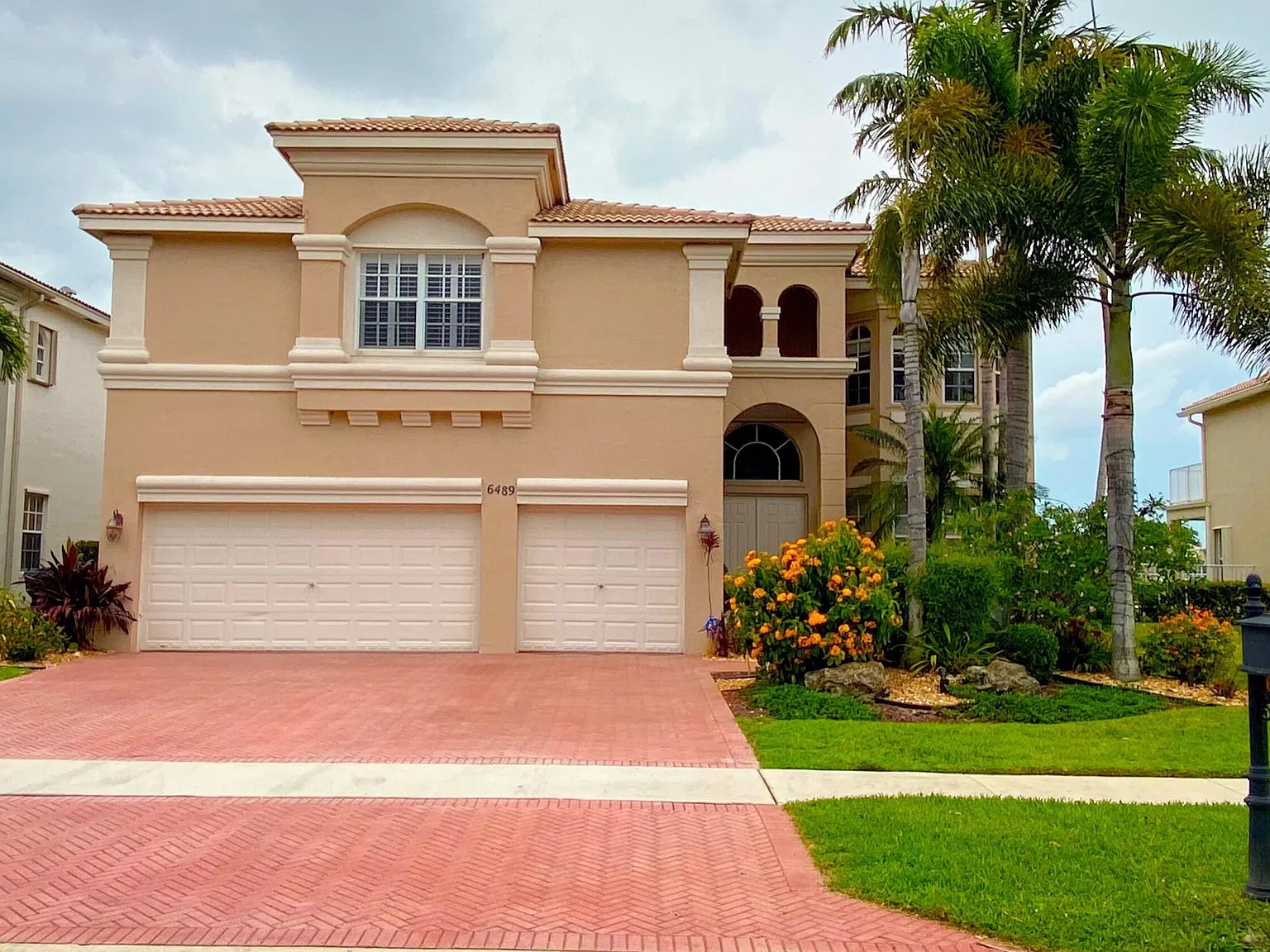 4 bed, 4.0 bath, 3908 sqft, $8,700 — Photo 3