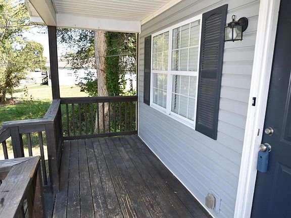 3rd image of 3740 Catalpa Ave