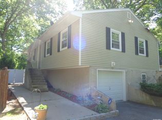 171A Wood Rd, Centereach, NY 11720