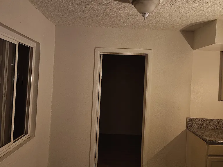 2517 Cedar Ave #3 — Photo 5