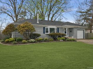 24 Stellenwerf Avenue, East Islip, NY 11730