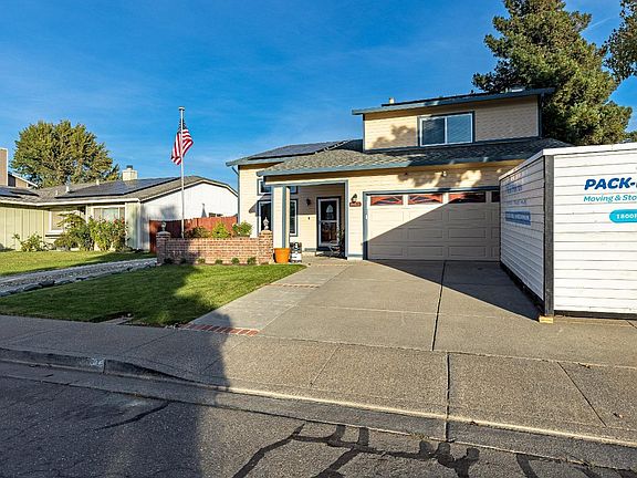 4th image of 803 Tulare Circle