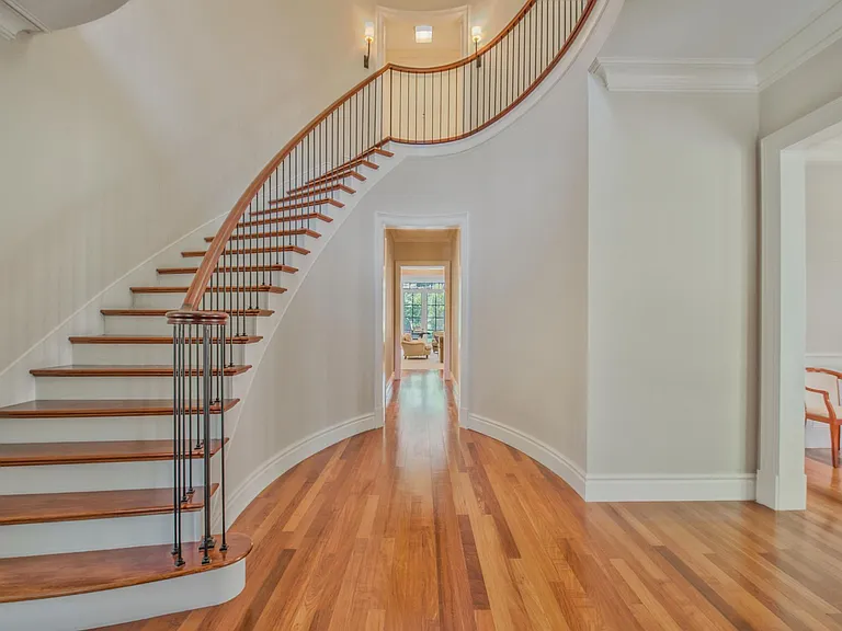 200 Aspen Rd — Photo 9