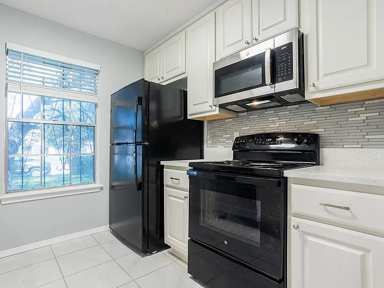 5275 Meadow Rise St #5277 — Photo 1
