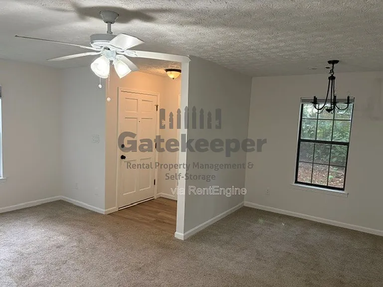 280 Handley Ct — Photo 4