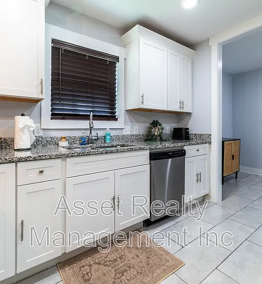 301 E Quincy Ave — Photo 25