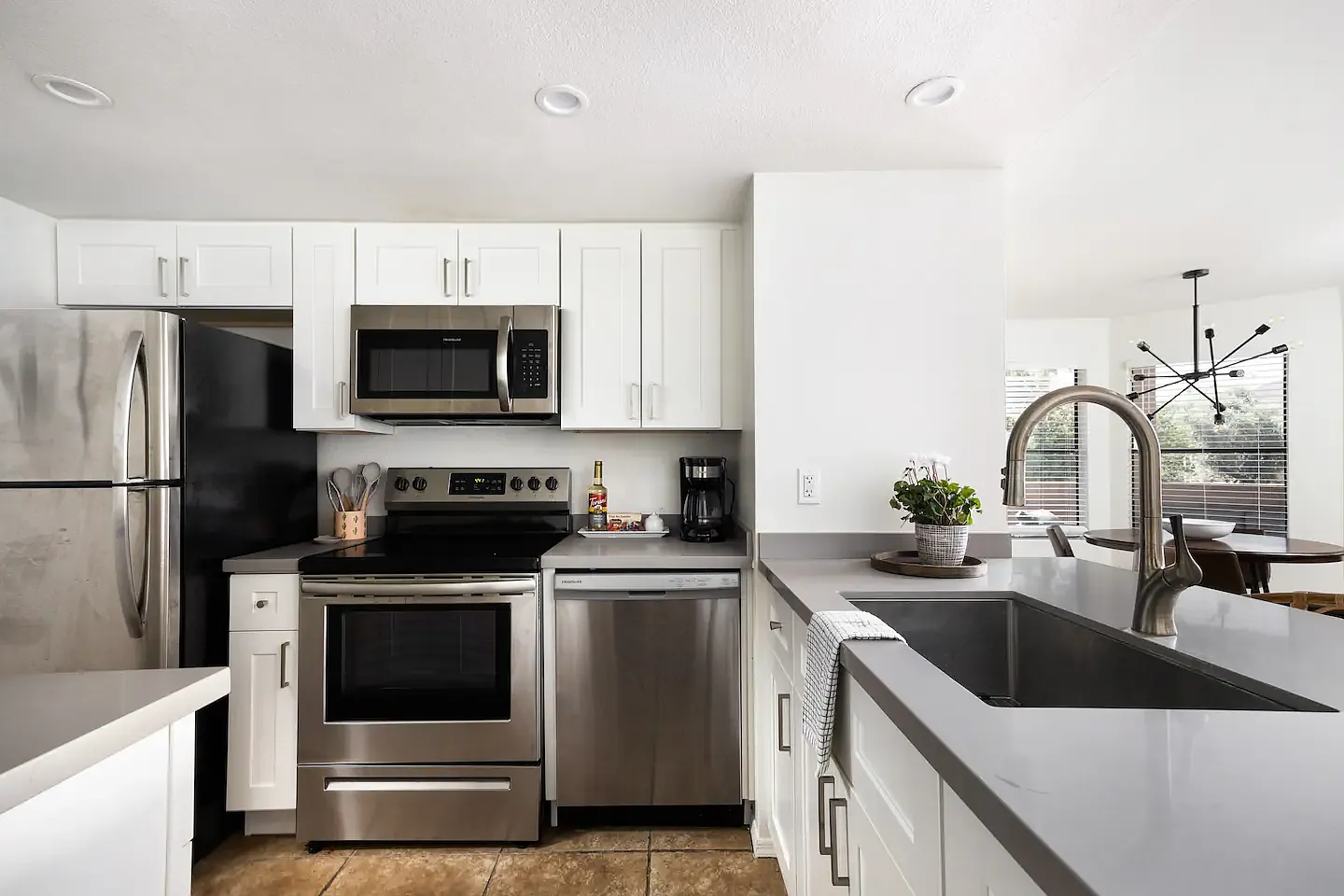 4850 E Desert Cove Ave — Photo 3