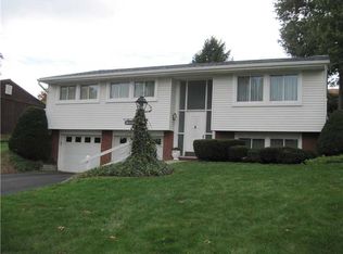 133 Warrencliff Rd, Monaca, PA 15061