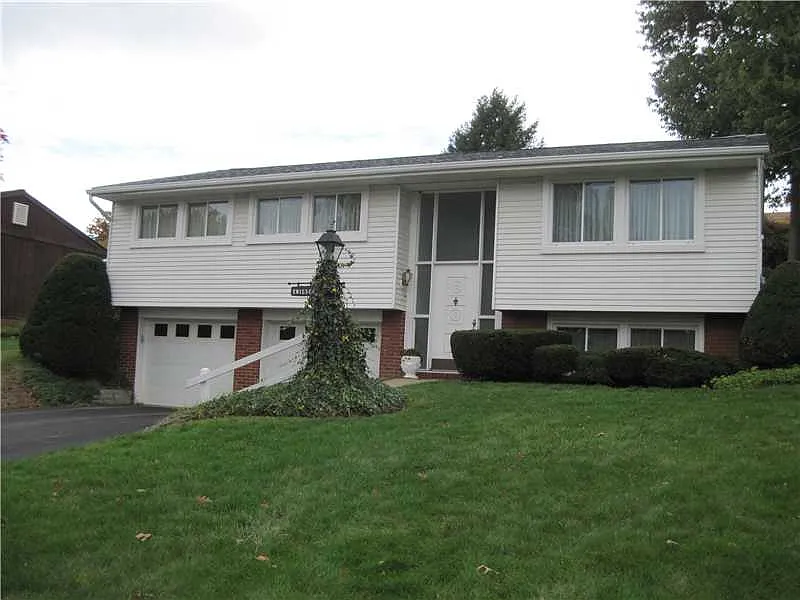 133 Warrencliff Rd photo 1