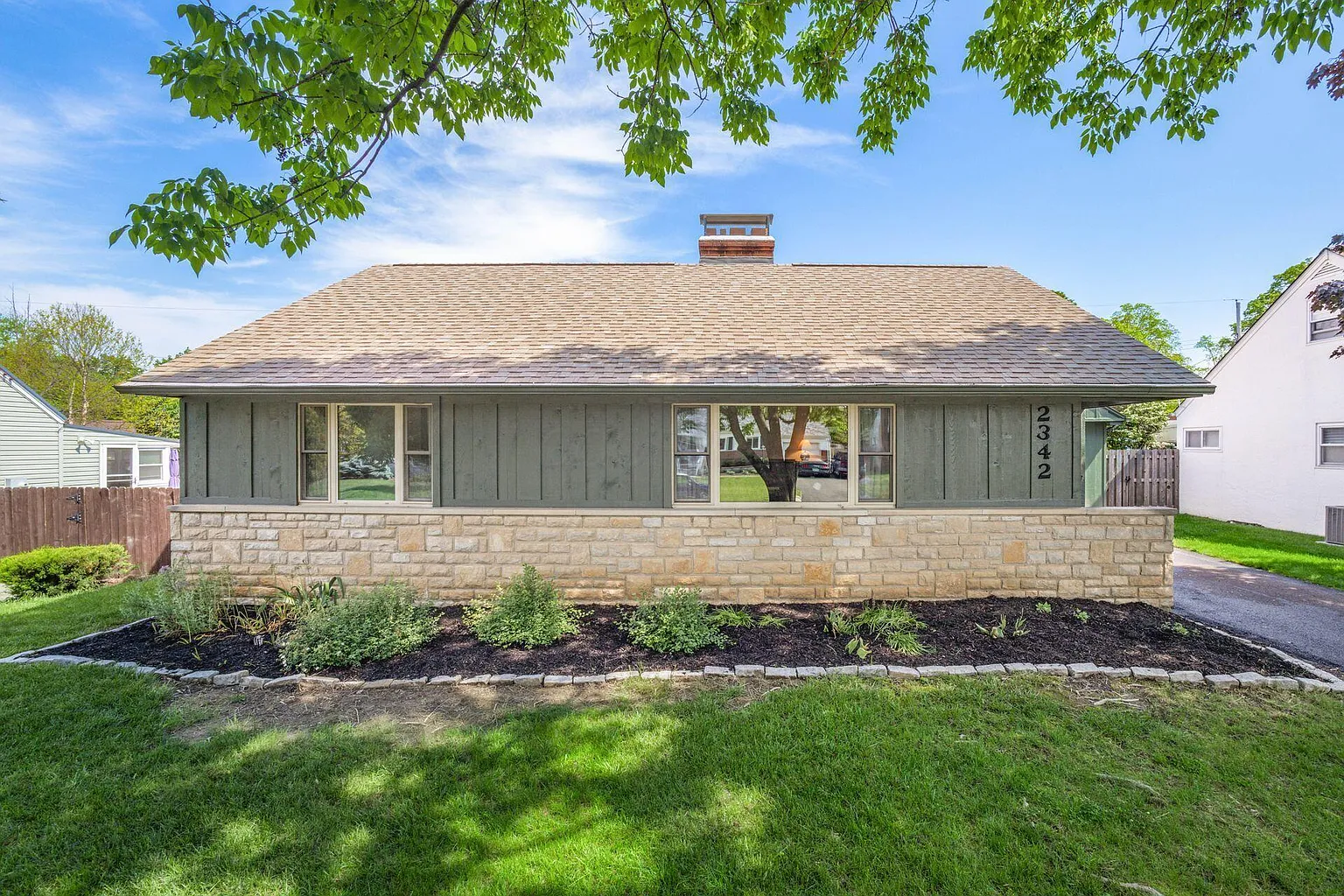2342 Shrewsbury Rd photo 1