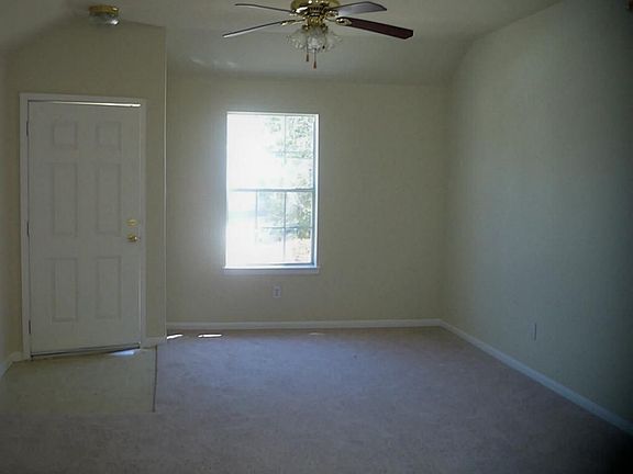4th image of 6411 Austinville Dr