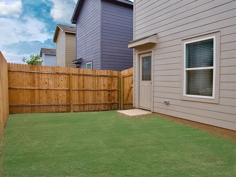 7627 Chancery Gate — Photo 30