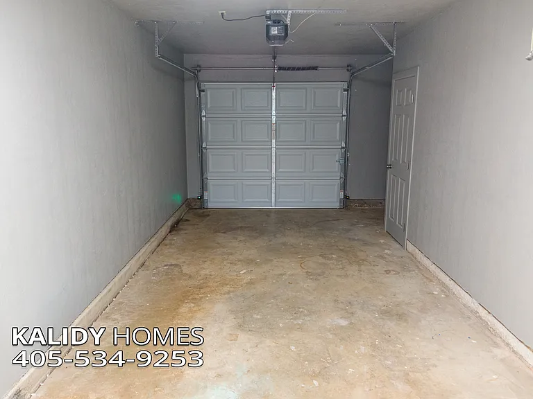 221 W Wayne St — Photo 13