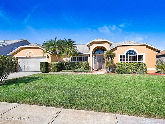 5th image of 2664 Lowell Cir