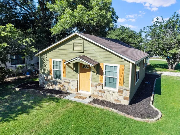 1490 N Estes St, Stephenville, TX 76401