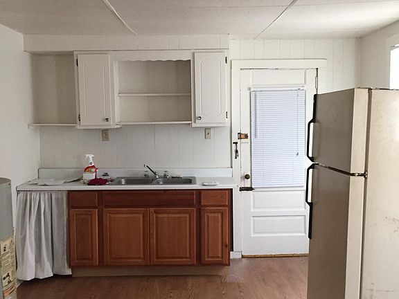 5th image of 533 Tonawanda St Lowr #