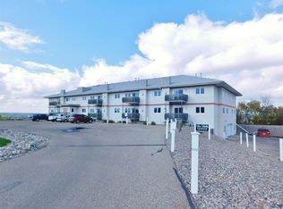 1520 16th St SW APT 102, Minot, ND 58701