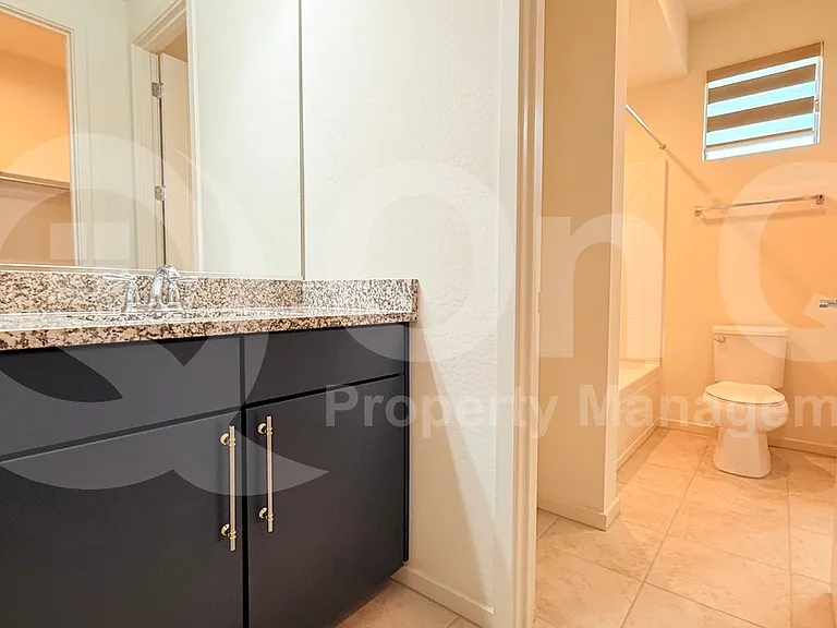 21019 N 60th Ter — Photo 33