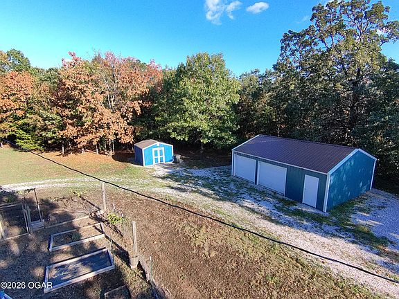 4th image of 7899 Fair Port Ln