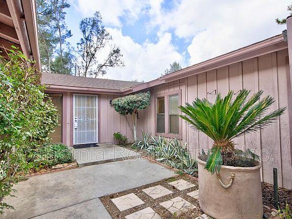4th image of 42547 Escolacata Dr