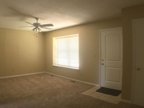 3rd image of 1944 W Custer Ln