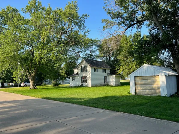 410 E Main St, Terril, IA 51364