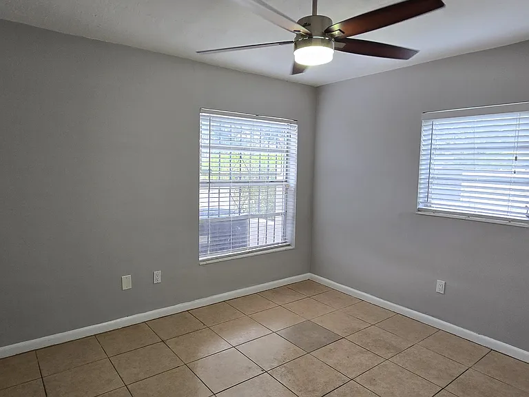 19572 NW 29th Pl — Photo 12