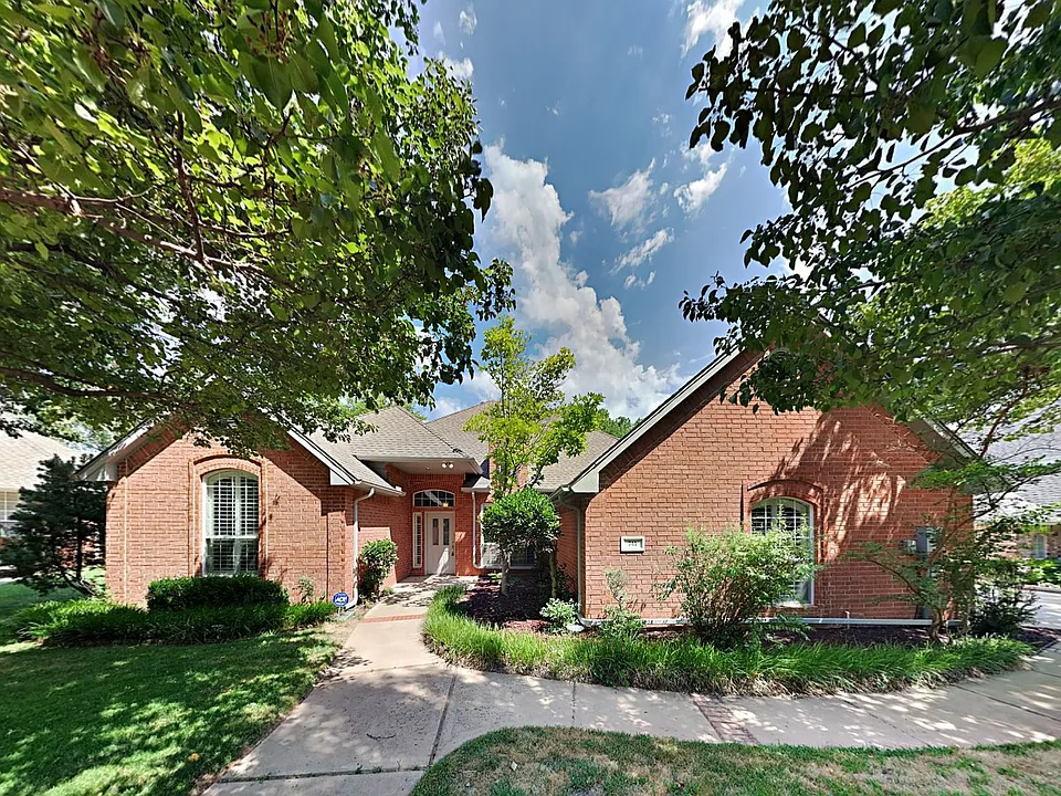 741 Fox Bend Trl