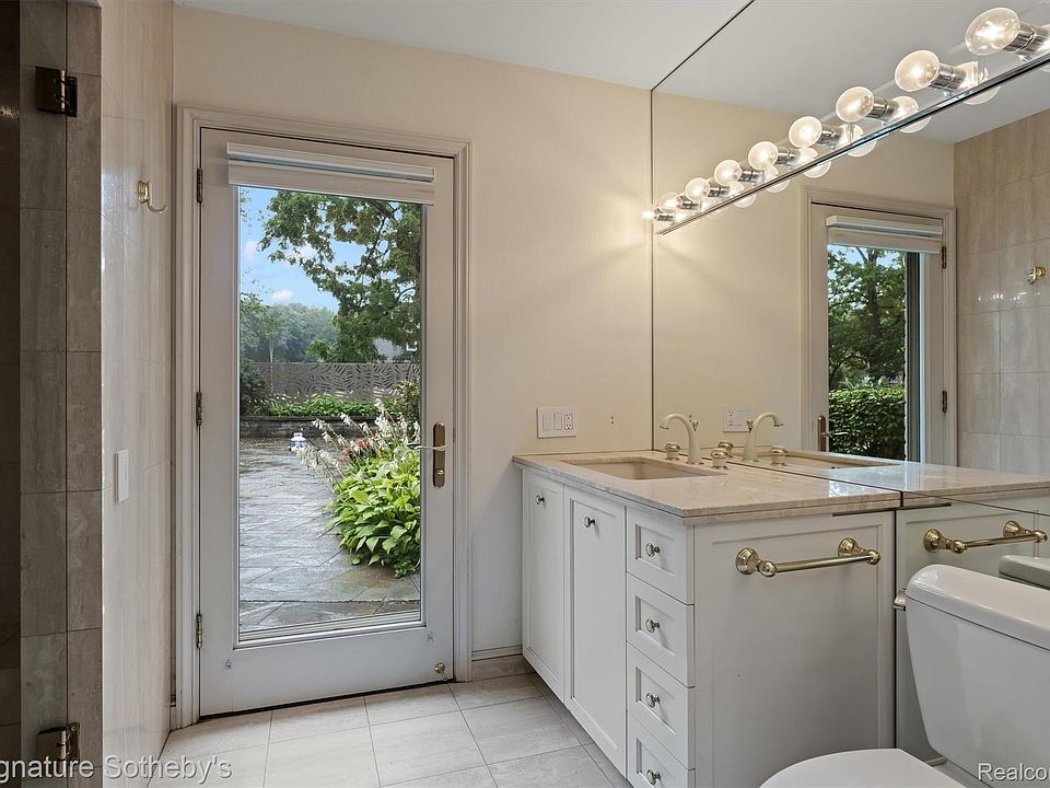1381 Echo Ln, photo 23