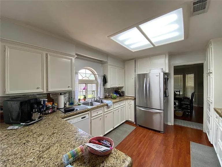 4903 Bay Oaks Ct — Photo 7